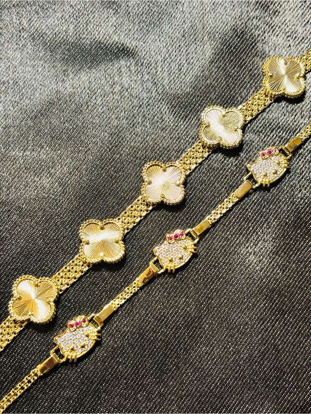 Pretty Bird Diamond-Cut Clover & Hello Kitty CZ Set Bracelet